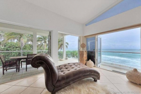 Gorgeous 4-bedroom beach space